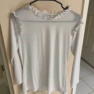White ruffle long sleeve shirt sz.L Carly Jean